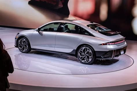 5 Alasan Harga Mobil Ioniq 6 di Atas Rp1 Miliar Layak Dipertimbangkan! 5 Alasan Harga Mobil Ioniq 6 di Atas Rp1 Miliar Layak Dipertimbangkan!
