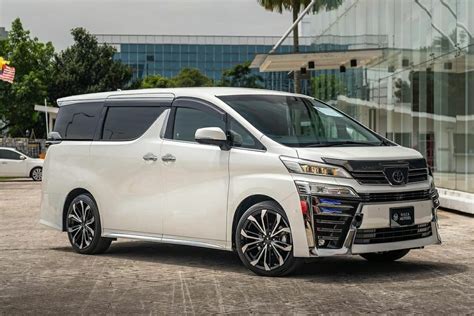5 Alasan Harga Mobil Toyota Vellfire Tetap Tinggi (Meski Bekas)!