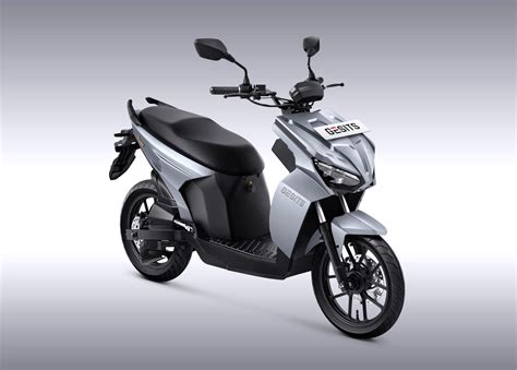 5 Sepeda Motor Listrik Awet dan Irit, Pilihan Tepat Remaja Dewasa! 5 Sepeda Motor Listrik Awet dan Irit, Pilihan Tepat Remaja Dewasa!