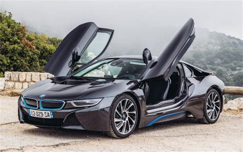 7 Fitur Keren Mobil BMW Sport yang Bikin Anda Ingin Membelinya Sekarang Juga! 7 Fitur Keren Mobil BMW Sport yang Bikin Anda Ingin Membelinya Sekarang Juga!