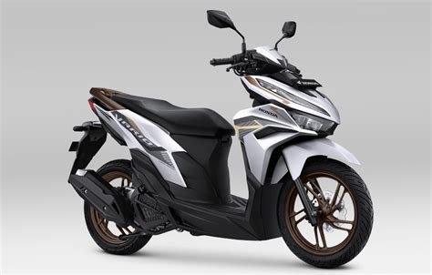 7 Harga Motor Honda Terbaru 2023: BeAT Termurah, PCX Termahal? 7 Harga Motor Honda Terbaru 2023: BeAT Termurah, PCX Termahal?
