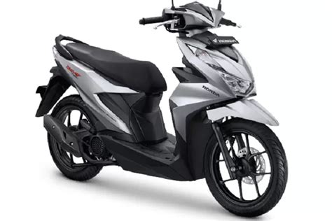 7 Harga Motor Honda Terbaru 2023: BeAT Termurah, PCX Termahal?
