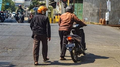 7 Titik Cek Kaleng Motor: Anti Mogok di Jalan! 7 Titik Cek Kaleng Motor: Anti Mogok di Jalan!