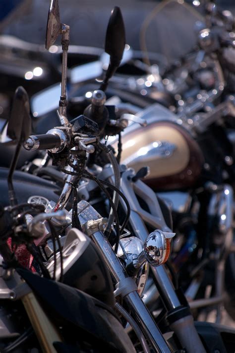 5 Alasan Gila Kenapa Harley-Davidson Lebih dari Sekadar Motor! 5 Alasan Gila Kenapa Harley-Davidson Lebih dari Sekadar Motor!
