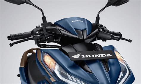 5 Keunggulan Honda R2 yang Bikin Kamu Betah Ngebut di Jalanan! 5 Keunggulan Honda R2 yang Bikin Kamu Betah Ngebut di Jalanan!