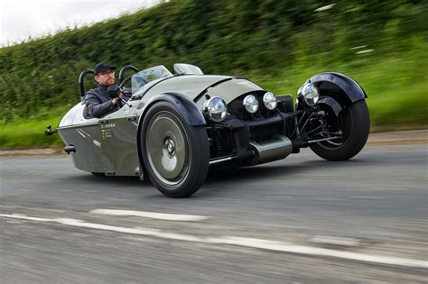 5 Mobil Morgan Otomotif Paling Mewah yang Bikin Hati Tergoda 💸 🏎️