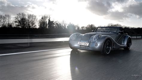 5 Mobil Morgan Otomotif Paling Mewah yang Bikin Hati Tergoda 💸 🏎️