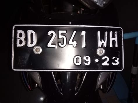 7 Arti dan Makna Dibalik Plat Mobil DK yang Perlu Kamu Ketahui! 7 Arti dan Makna Dibalik Plat Mobil DK yang Perlu Kamu Ketahui!