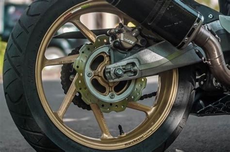 7 Misteri Lingkar Motor yang Bikin Bikers Garuk Kepala! 7 Misteri Lingkar Motor yang Bikin Bikers Garuk Kepala!