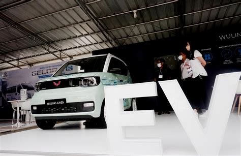 7 Mobil Listrik Tergila di Pameran yang Bikin Ngiler! 7 Mobil Listrik Tergila di Pameran yang Bikin Ngiler!