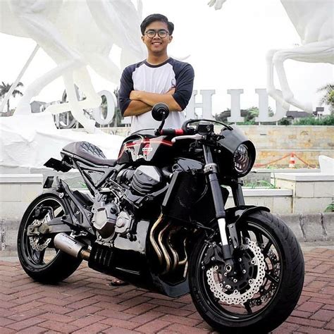 7 Modifikasi Sepeda Custom Motor Tergila yang Bakal Bikin Kamu Ngiler! 7 Modifikasi Sepeda Custom Motor Tergila yang Bakal Bikin Kamu Ngiler!