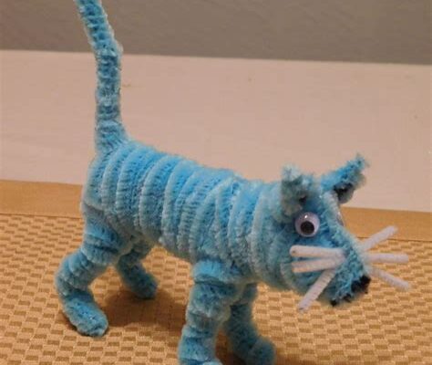 Pipe Cleaner Kitty’s Hilarious Cartoon Stalking Goes Viral!