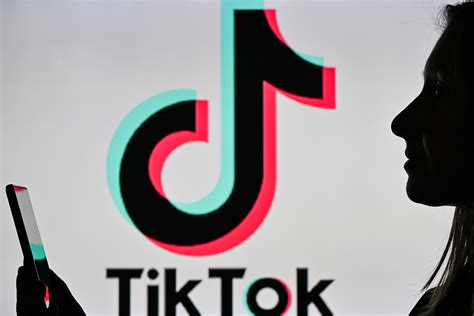 TikToker’s The Wilde Question Sparks Million-Woman Solidarity